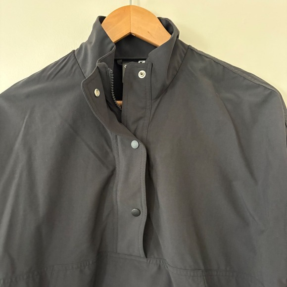 GapFit Women's Black Pullover Commuter Jacket Snap Button Mock NeckSleeve - Picture 2 of 15